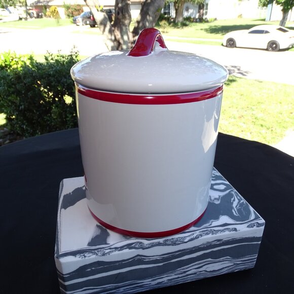 White and Red Country Style Cookie Jar New - Picture 3 of 10